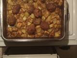Αφράτα χοιρινά μπιφτέκια με πατάτες στον φούρνο