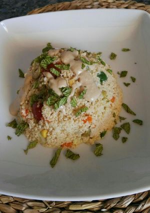 Foto principal de Ensalada de couscous con aliño de Tahin