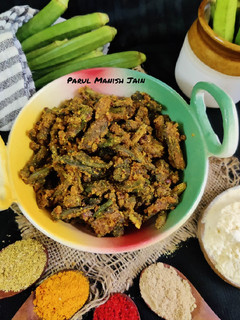 फ्राई मसाला भिंडी (fry masala bhindi recipe in Hindi) रेसिपी मुख्य फोटो