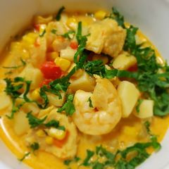A picture of Island Seafood and Corn Chowder.