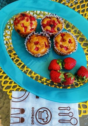 A picture of Banana Strawberry Cup Cake (Eggless).