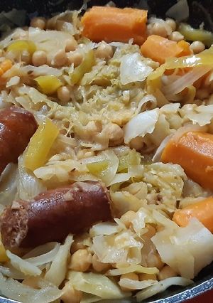 Una foto de Guiso de garbanzos encebollados con toque picante