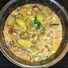 A picture of Fresh lobia green brinjal gravy.