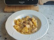 Una foto de salsa agridulce miel