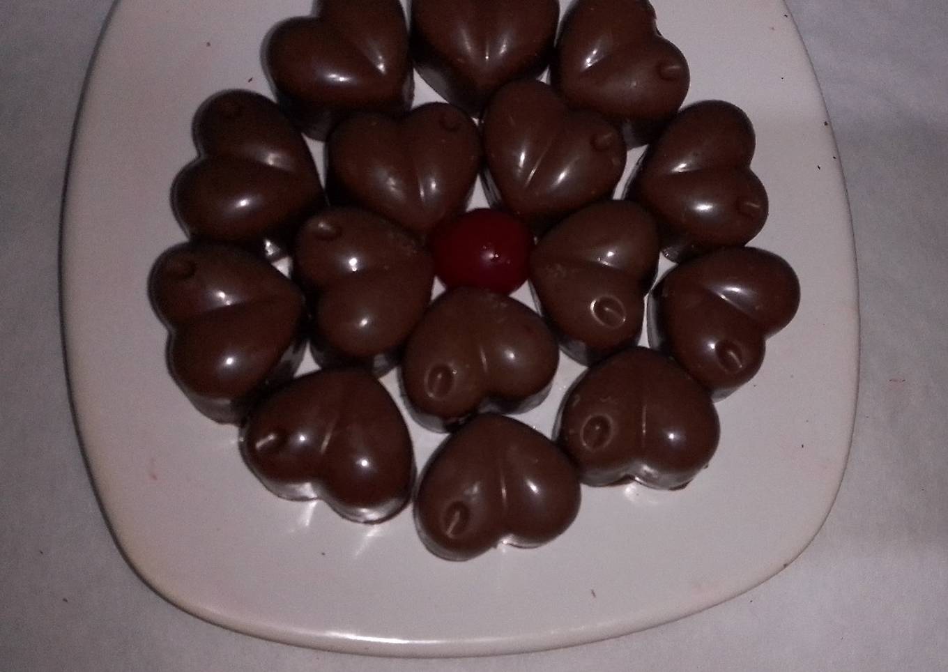 Bombones rellenos de cereza y licor