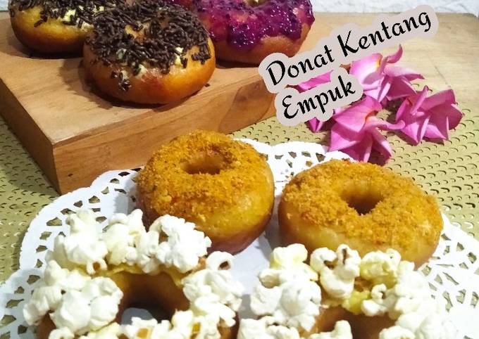 Resep Donat Kentang Empuk Aneka Topping Oleh Ati Dewanthi Cookpad