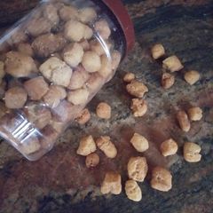 A picture of Chin chin.