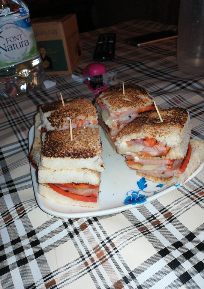 Una foto de Pincho de bocadillo de cochifrito