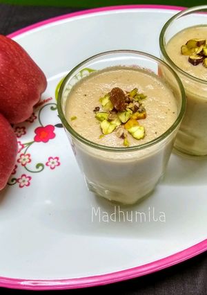 A picture of Apple Smoothi.