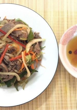 Hình của món Bò tái chanh .