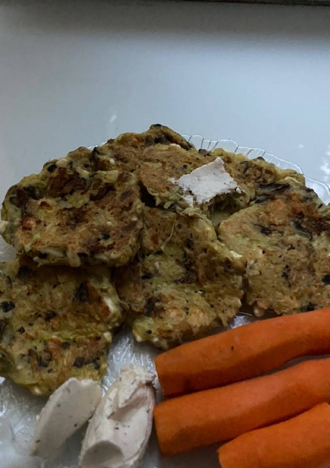 Кабачкові оладки з грибами