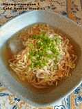 Naeng-ramyeon (냉라면) - Cold Ramen Noodles - Mie Ramen Kuah Dingin