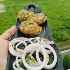 A picture of Bafla bati.