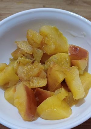 A picture of Apple stew.