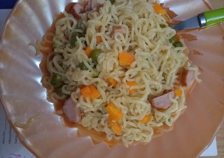 Step-by-Step Guide to Make Quick Veggie Indomie and sausage