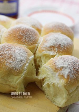 超鬆軟煉乳餐包 的食譜成品照片