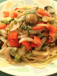Una foto de [Pastas] - Tallarines veggie