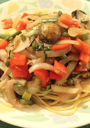 Una foto de [Pastas] - Tallarines veggie