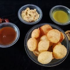 A picture of Pani poori.