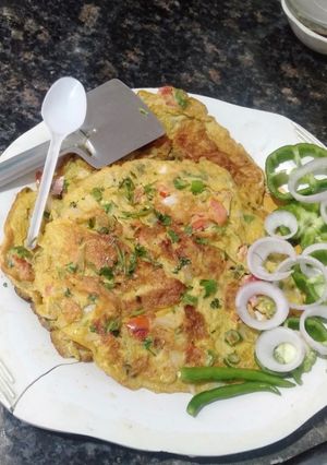 ऑमलेट (omelette recipe in Hindi) रेसिपी मुख्य फोटो