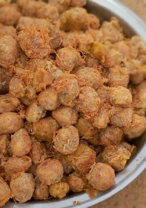 A picture of Yam balls.