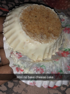 A picture of Mini no bake cheesecake.