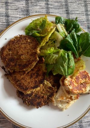 A picture of Easy falafels-5 ingredients.