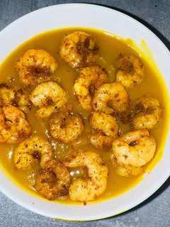 Une photo de Velouté healthy de butternut sucrée-salée au sirop d’érable et crevettes 🍤