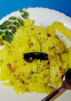 कैरी भात (Kairi Bhat Recipe In Marathi) रेसिपी चे मुख्य फोटो 