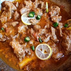 A picture of Desi Karahi.
