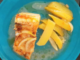Bacalhau com batatas assados no forno