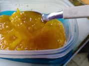 Una foto de mermelada de pera