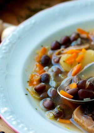 Una foto de Sopa de champiñones y frijoles