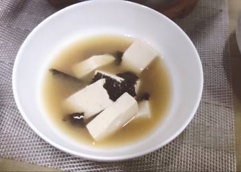 Easiest Way to Cook Appetizing Miso Soup with Dried Seaweeds