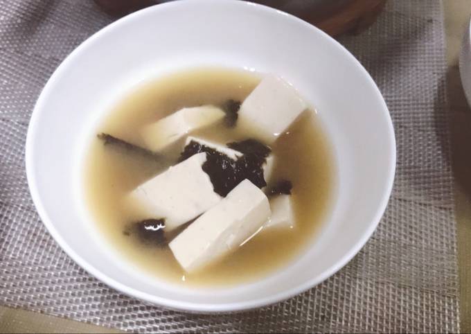 Miso Soup with Dried Seaweeds