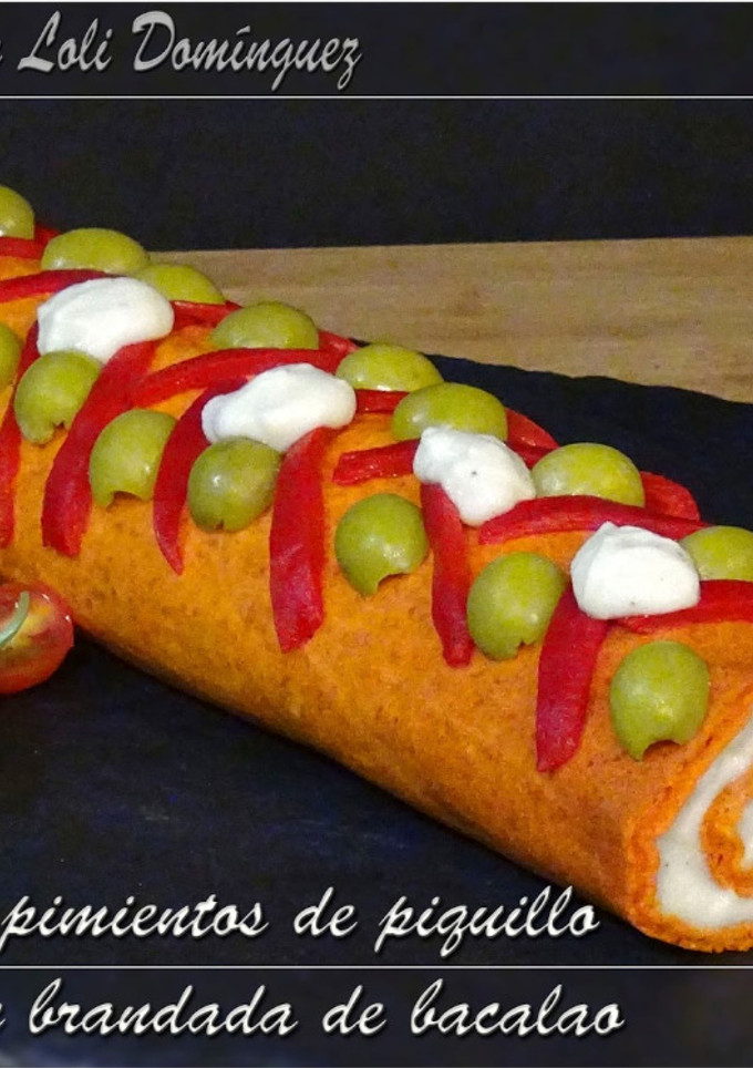 Una foto de Rollo de pimientos de piquillo rellenos de brandada de bacalao