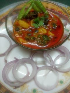 आलू,हरे छोलिया की सब्जी रेसिपी मुख्य फोटो
