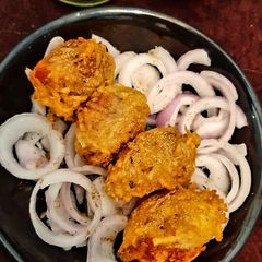 A picture of Salli chicken.