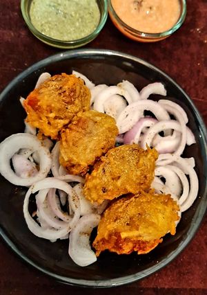 A picture of Salli chicken.