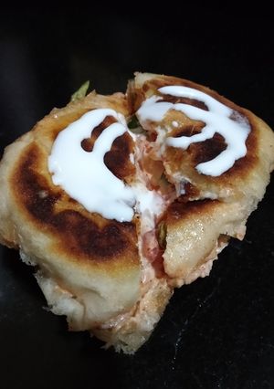 मयोनिझ सँडविच (mayonnaise sandwich recipe in marathi) रेसिपी चे मुख्य फोटो