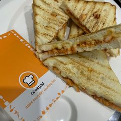 A picture of Tandoori grilled pizza packet.