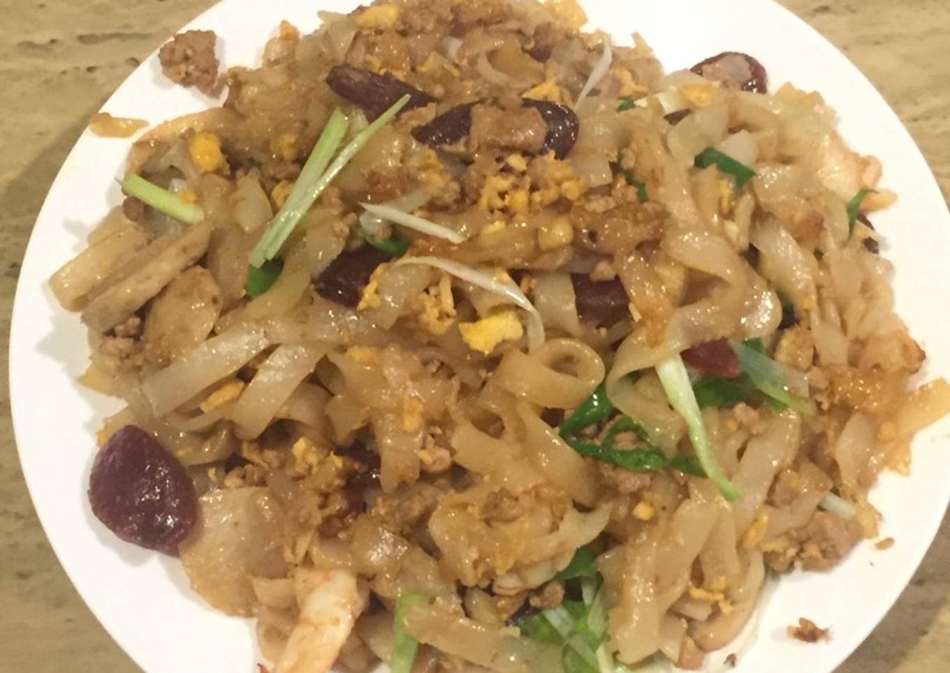 Kweatiaw goreng lapchiong