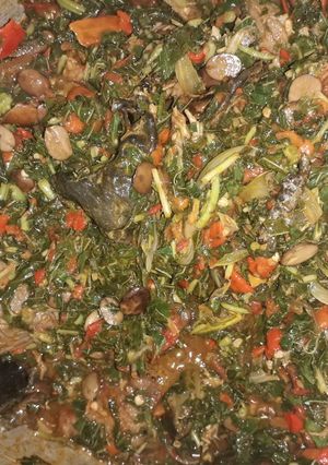 A picture of Efo riro.