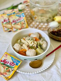 Foto resep Sup Bola-bola ayam makaroni