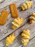 Mini croissants de Lotus con topping de chocolate blanco en Airfryer