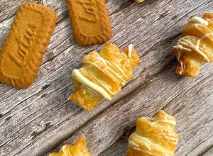 Foto principal de Mini croissants de Lotus con topping de chocolate blanco en Airfryer
