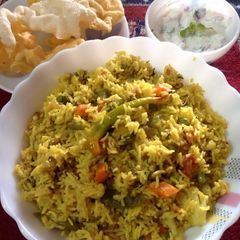 A picture of Mix vegetable and sprouts Tahiri.