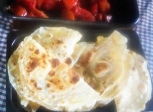 Una foto de Quesadillas 🧀 y tomates horneados especiales 🍅