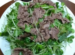 Hình của món Cải mầm trộn thịt bò.