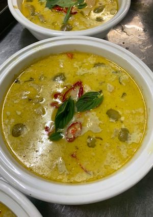 A picture of Thai Green Curry Chicken.